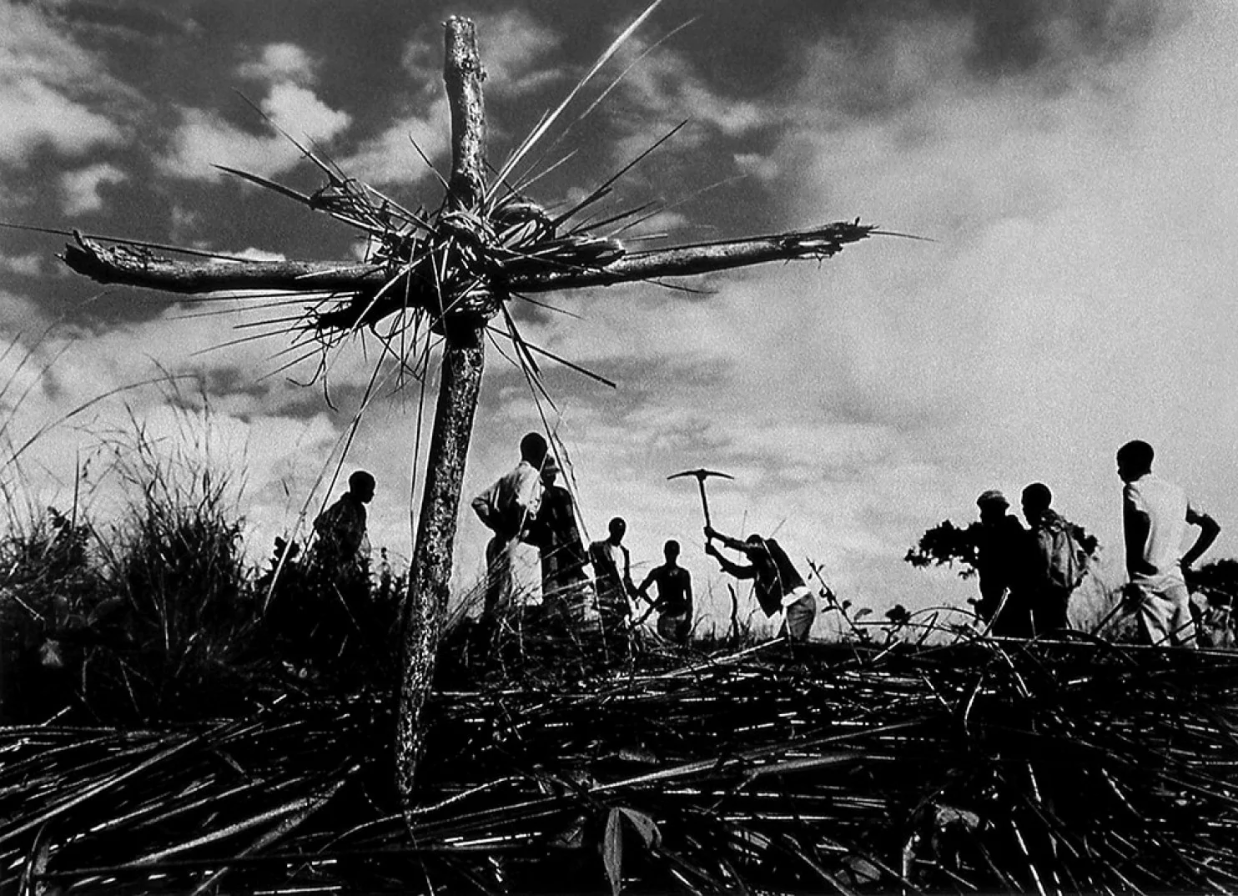 Refugees-made-makeshift-crosses-to-honor-those-who-died-in-the-Benaco-Refugee-Camp.-Michael-S....png